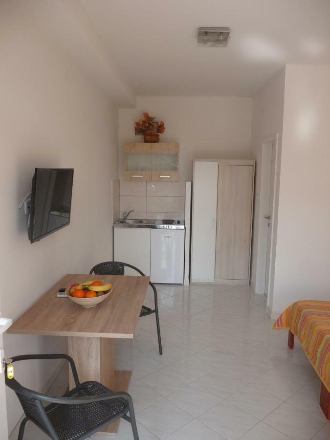 Apartments & Rooms Milka Umag Eksteriør billede